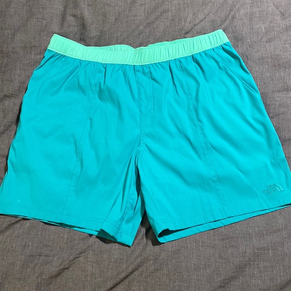 NWT The North Face Flash Dry Colorblock Shorts - Picture 1 of 8